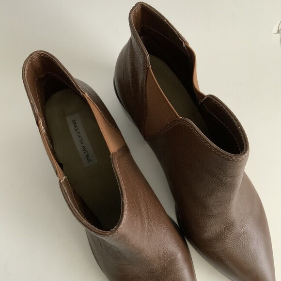 New Saks Fifth Avenue Leather Chelsea Point-toe Ankle Bootie Brown 10 - Picture 11 of 13